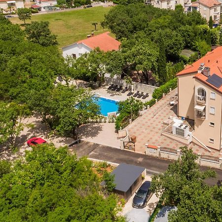 מאלינסקה B&B Pansion Vago מראה חיצוני תמונה