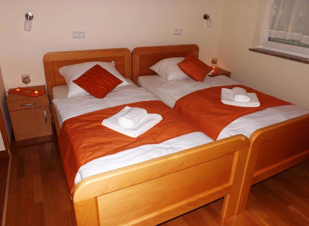 מאלינסקה B&B Pansion Vago מראה חיצוני תמונה